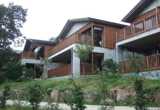 【別邸 山の音】外観 解放感あるテラスが自慢です。